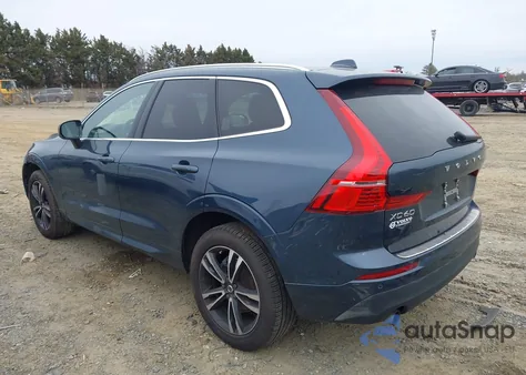 2021 Volvo Xc60 T5 Momentum z USA, uszkodzony, nr VIN YV4102RK6M1861653